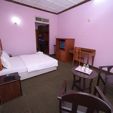 Kesedar Hotel Travel&Tours Sdn Bhd Gua Musang Exteriör bild