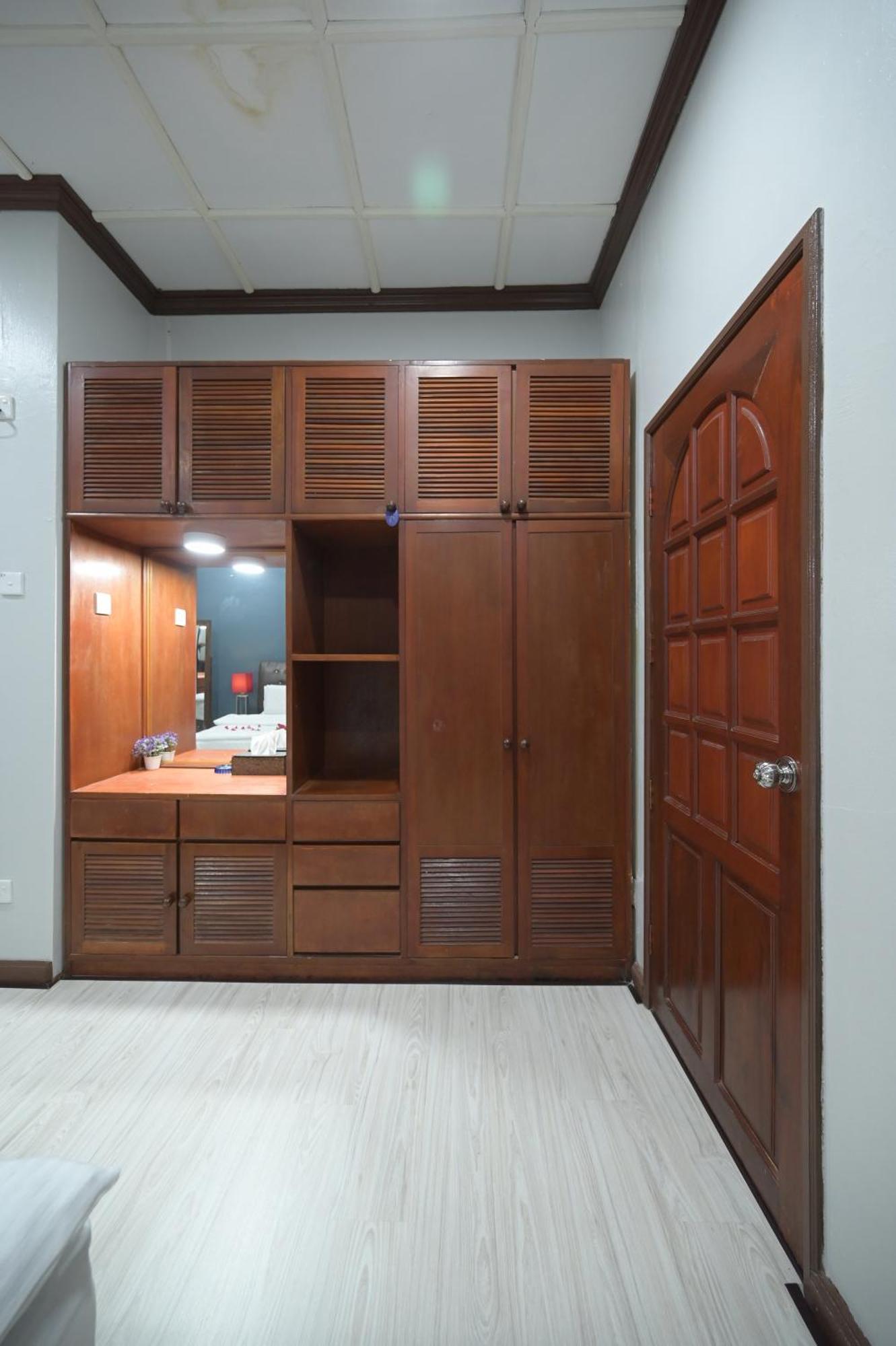 Kesedar Hotel Travel&Tours Sdn Bhd Gua Musang Exteriör bild