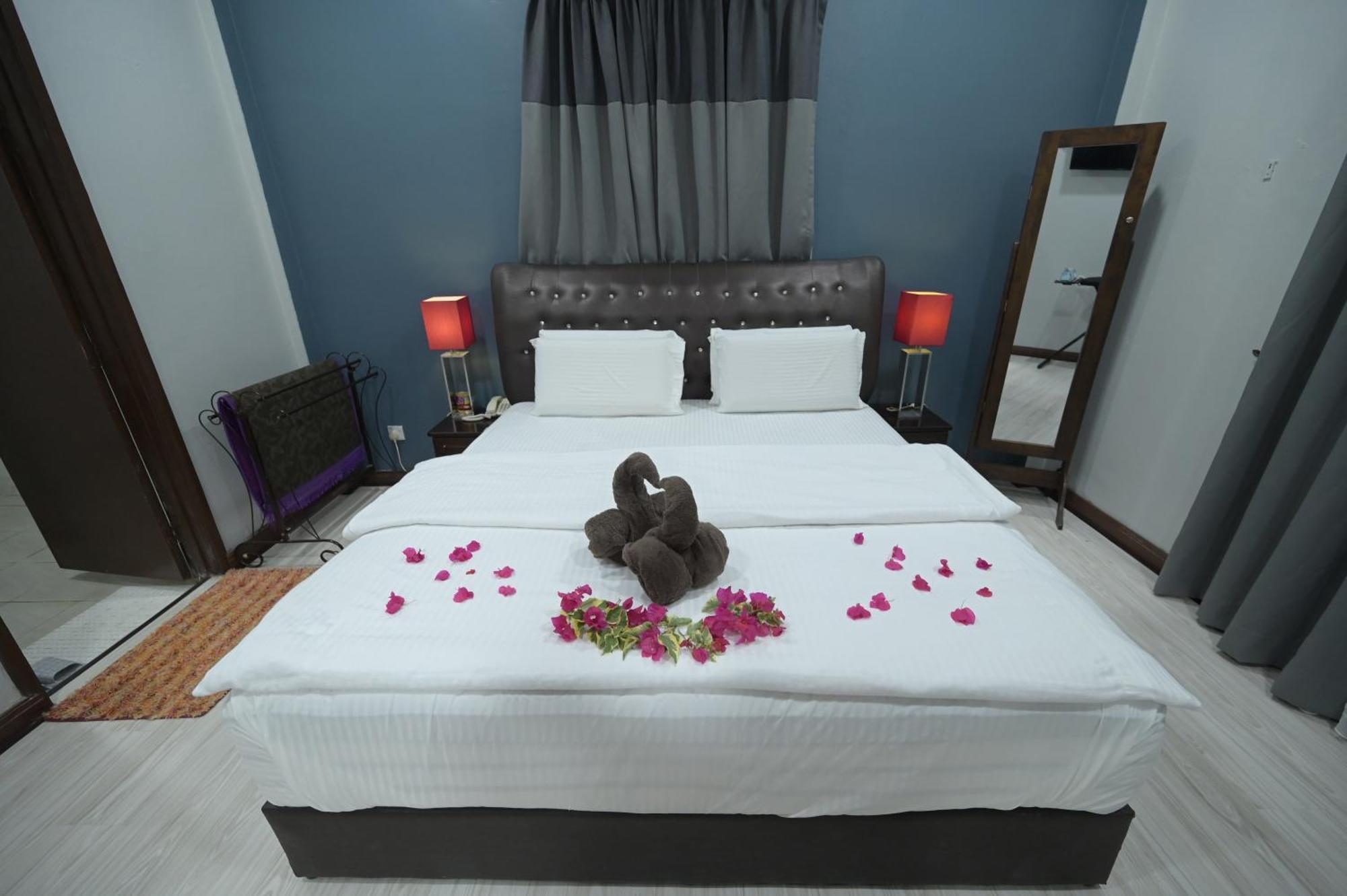 Kesedar Hotel Travel&Tours Sdn Bhd Gua Musang Exteriör bild