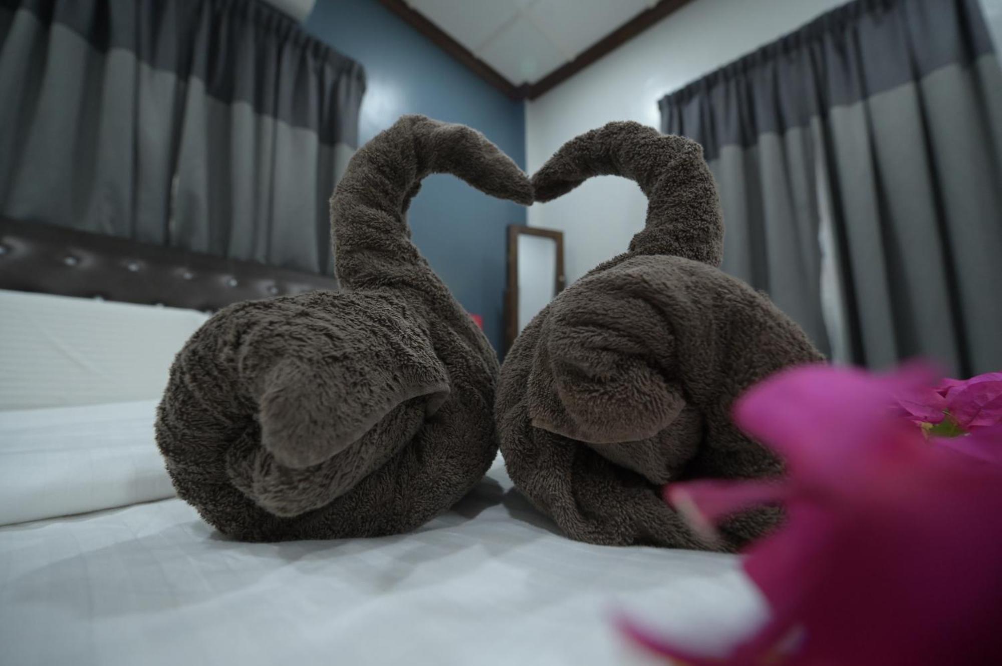 Kesedar Hotel Travel&Tours Sdn Bhd Gua Musang Exteriör bild