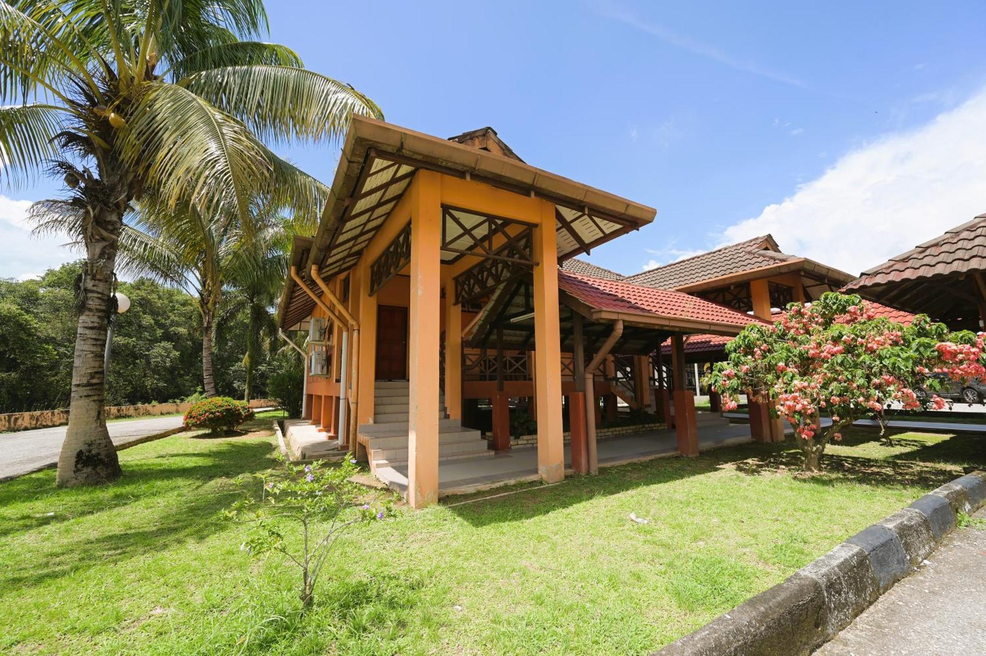 Kesedar Hotel Travel&Tours Sdn Bhd Gua Musang Exteriör bild